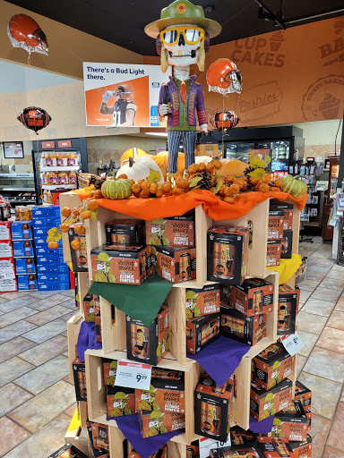 Supermarket «Giant Eagle Supermarket», reviews and photos, 4401 Mayfield Rd, South Euclid, OH 44121, USA