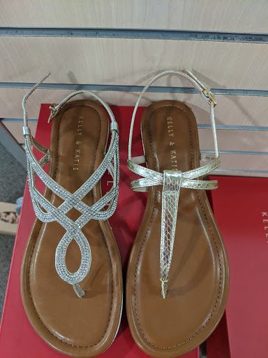 Shoe Store «DSW Designer Shoe Warehouse», reviews and photos, 314 Marketplace Mile, Plainfield, IN 46168, USA