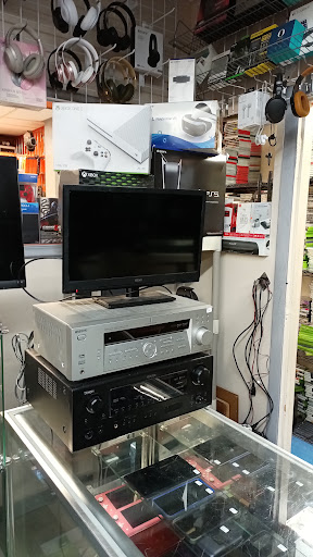 Pawn Shop «Digital Wreck», reviews and photos, 5140 N Teutonia Ave, Milwaukee, WI 53209, USA