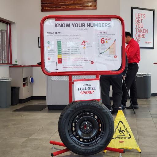 Tire Shop «Discount Tire Store - Tyler, TX», reviews and photos, 3910 S Broadway Ave, Tyler, TX 75701, USA