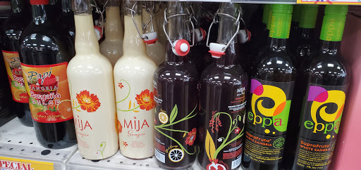 Wine Store «Liquor Town & Fine Wines», reviews and photos, 135-21 Cross Bay Blvd, Ozone Park, NY 11417, USA