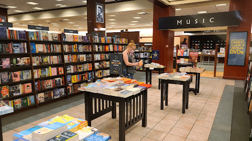 Book Store «Barnes & Noble», reviews and photos, 591 S University Dr, Plantation, FL 33324, USA