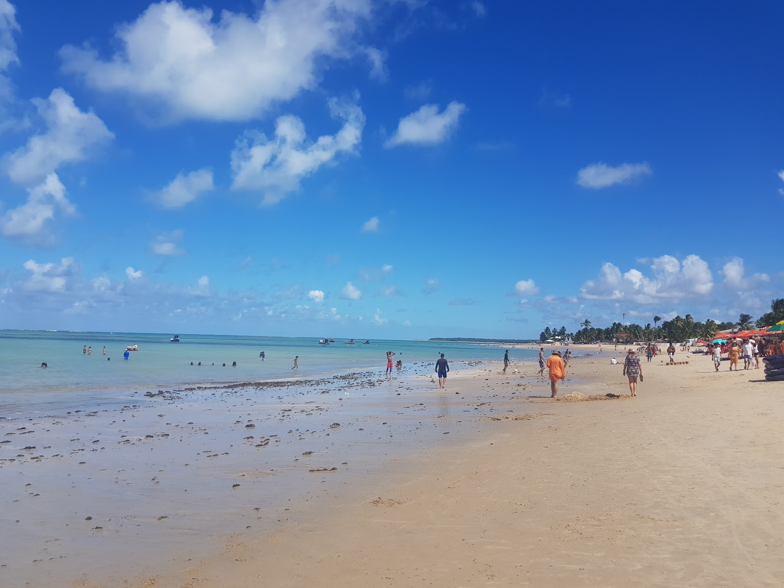 Fotografie cu Praia de Tamandare - locul popular printre cunoscătorii de relaxare