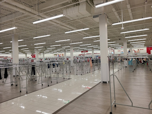 Clothing Store «Burlington Coat Factory», reviews and photos, 233 Broad St, Bridgewater, MA 02324, USA