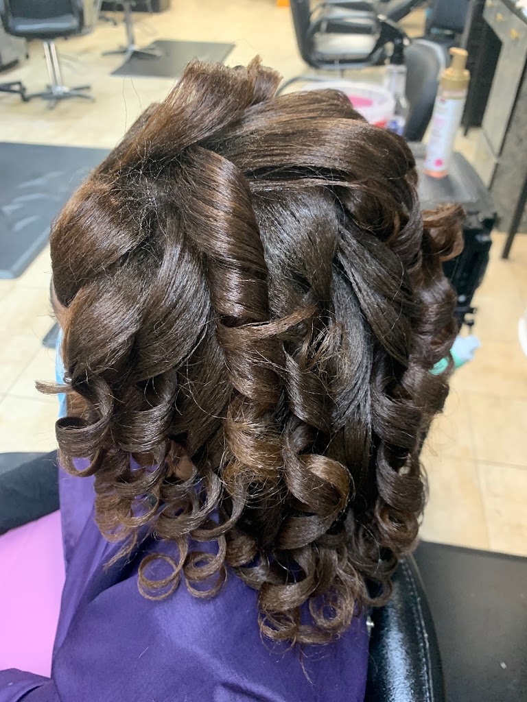 211 Hampton Salon Natural hair care inside KG Designz Hair Studios 75115