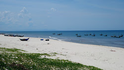 Foto von Hai Ninh Beach II mit lange, gerade küste