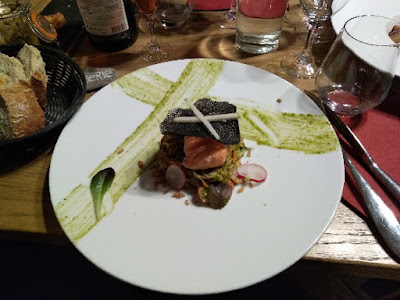 Les Arcades Bistro local à Millau