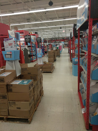 Office Supply Store «Staples», reviews and photos, 6004 Youngstown Warren Rd, Niles, OH 44446, USA