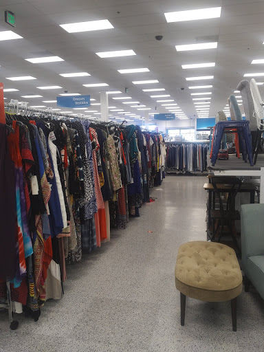 Clothing Store «Ross Dress for Less», reviews and photos, 2020 N 75th Ave, Phoenix, AZ 85035, USA