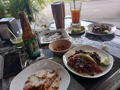 La Calle Restaurant-Bar - Blvd. Bahía 96, Barrio Bravo, 77098 Chetumal, Q.R., Mexico