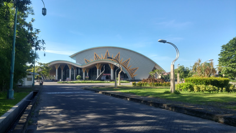 Monumen Tugu 1 Abad Muhammadiyah