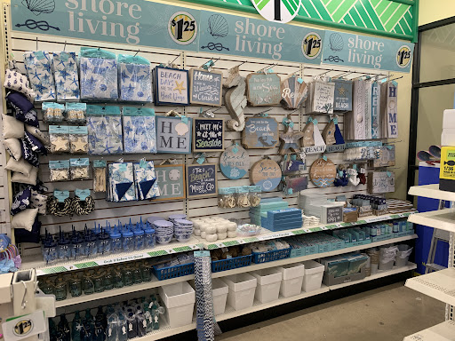 Dollar Store «Dollar Tree», reviews and photos, 4811 Edgmont Ave, Brookhaven, PA 19015, USA