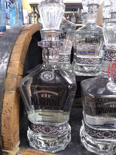 Liquor Store «67 Wine & Spirits Inc», reviews and photos, 5479 N Federal Hwy, Fort Lauderdale, FL 33308, USA