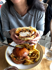 Sandwich au poulet du Restaurant Sunday In Soho à Paris - n°9