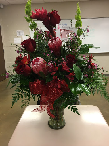 Florist «Pretty-N-Pink Florist Inc», reviews and photos, 8106 Kripple K Rd, Denham Springs, LA 70726, USA