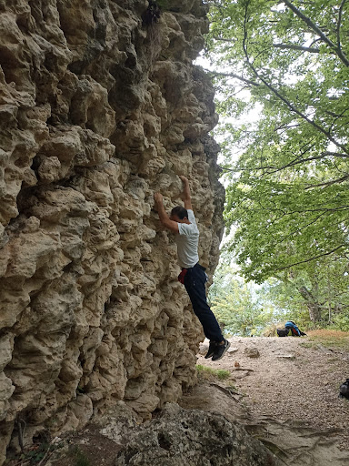 P4 Escuela de Escalada de Larraona, Escalada de roca en Larraona,Navarra