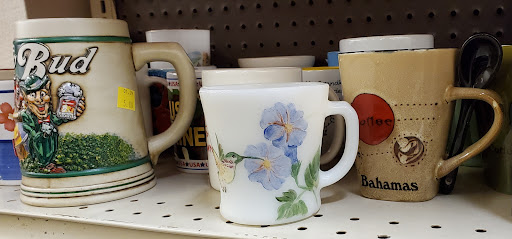 Thrift Store «Fabulously Frugal Thrift Shop», reviews and photos, 611 2nd St, Snohomish, WA 98290, USA