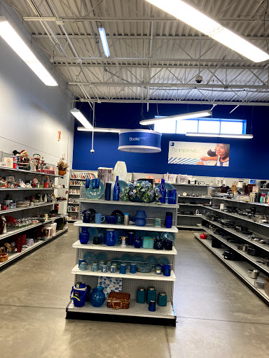 Thrift Store «Goodwill Industries of Greater Cleveland & East Central Ohio», reviews and photos, 16160 Pearl Rd, Strongsville, OH 44136, USA