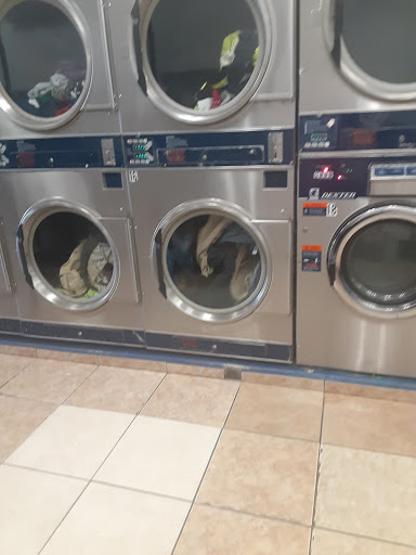 Laundromat «Hillsborough Coin Laundry», reviews and photos, 3016 W Hillsborough Ave, Tampa, FL 33614, USA