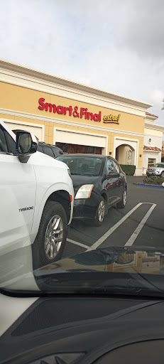 Shopping Mall «Tuskatella Shopping Center», reviews and photos, 1344 N Tustin St, Orange, CA 92867, USA