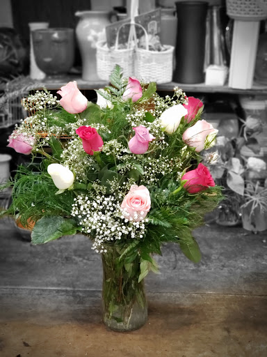 Florist «Kern Park Flower Shoppe», reviews and photos, 6713 SE Holgate Blvd, Portland, OR 97206, USA