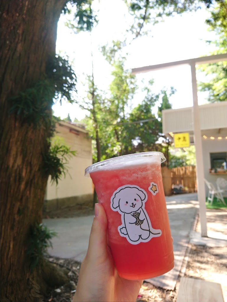 中島鮮果飲品【溪湖現打果汁】特色飲料｜下午茶推薦｜人氣飲料店｜好喝水果茶｜網美打卡下午茶 的照片