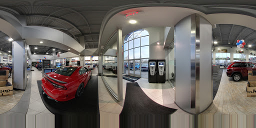 Jeep Dealer «Golling Chrysler Dodge Jeep Ram», reviews and photos, 2405 S Telegraph Rd, Bloomfield Hills, MI 48302, USA