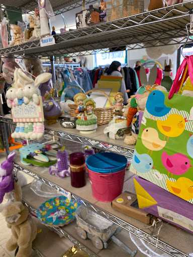 Thrift Store «Community Closet Thrift Store», reviews and photos, 416 E Park St, Livingston, MT 59047, USA