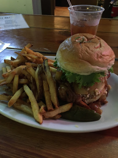 Hamburger Restaurant «The Pub», reviews and photos, 2012 Eastwood Rd, Wilmington, NC 28403, USA