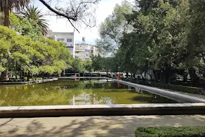 Parque Lincoln image