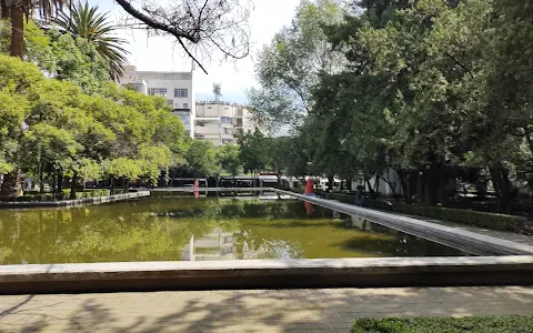 Parque Lincoln image