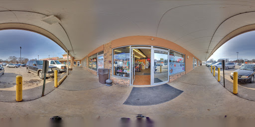 Wine Store «Vic Pierce Liquor», reviews and photos, 609 N Sherman Ave, Madison, WI 53704, USA