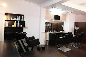 Geet Sukhani Salon & Academy image