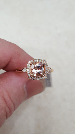 Jewelry Store «A & M Jewelers Antique & Modern Jewelry», reviews and photos, 708 N Rolling Rd, Catonsville, MD 21228, USA