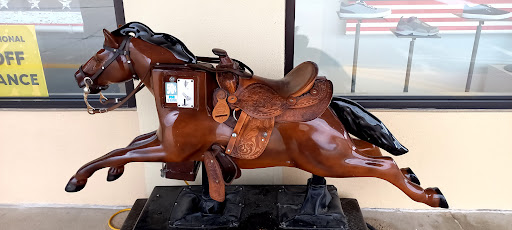 Outlet Mall «Tanger Outlet Williamsburg», reviews and photos, 150 Tanger Dr, Williamsburg, IA 52361, USA