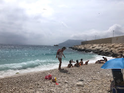 Photo de Cala el Raco entouré de montagnes