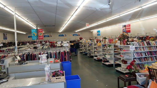Thrift Store «Oakley Goodwill Store», reviews and photos, 3080 Markbreit Ave, Cincinnati, OH 45209, USA