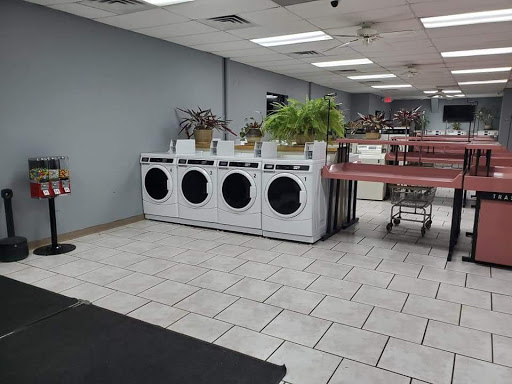 Laundromat «Maytag Home Laundry», reviews and photos, 519 Tiffin Ave, Sandusky, OH 44870, USA