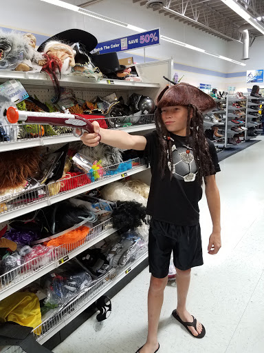 Clothing Store «Goodwill», reviews and photos