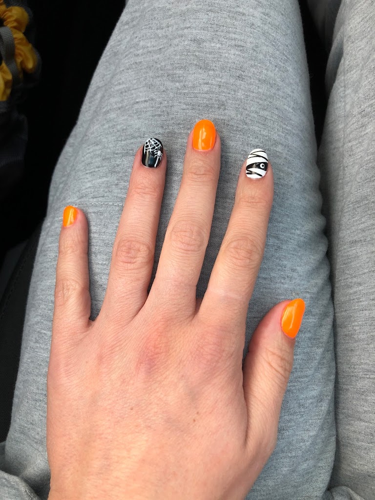 Canaan Nails 06840