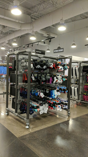 Sporting Goods Store «Nike Clearance Store», reviews and photos, 5000 S Arizona Mills Cir #240, Tempe, AZ 85282, USA