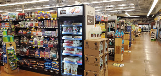 Grocery Store «Fresh Thyme Farmers Market- Lincoln Park», reviews and photos, 2500 N Elston Ave, Chicago, IL 60647, USA