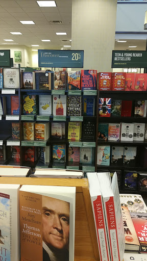 Book Store «Barnes & Noble», reviews and photos, 1 Levee Way, Newport, KY 41071, USA