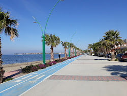 Photo de Shakran beach avec rivage droit, long