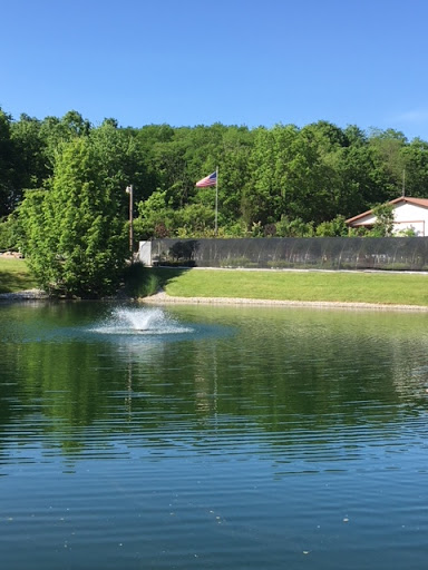 Garden Center «Holscher & Hackman Garden Center», reviews and photos, 6088 Harrison Ave, Cincinnati, OH 45247, USA