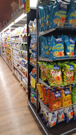 Grocery Store «Super Foodtown of Cedar Grove», reviews and photos, 597 Pompton Ave, Cedar Grove, NJ 07009, USA