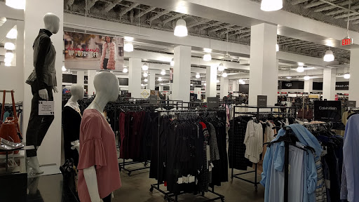 Department Store «Saks OFF 5TH», reviews and photos, 1675 Rockville Pike, Rockville, MD 20852, USA
