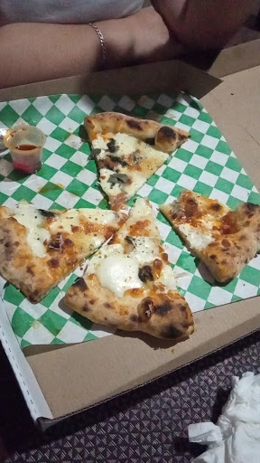 Humo pizzería