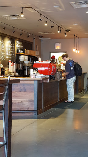 HubBub Coffee, 232 N Radnor Chester Rd, Wayne, PA 19087, USA, 