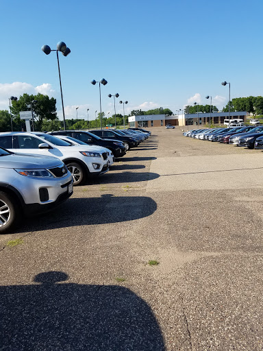 Kia Dealer «Barnett Kia», reviews and photos, 3610 Hwy 61 N, White Bear Lake, MN 55110, USA